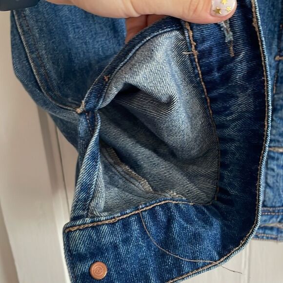 Old Navy Sherpa Lined Denim Jacket - Picture 5 of 6